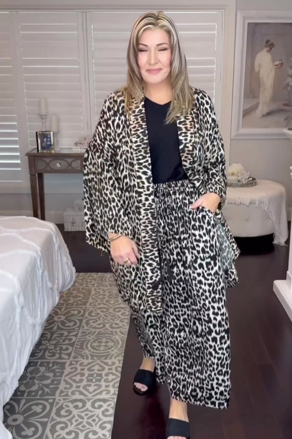 Ladies-Outfit-set-with-Leopard-Palazzo-pants-black-blouse-matching-Kimono-Jacket-for-summer