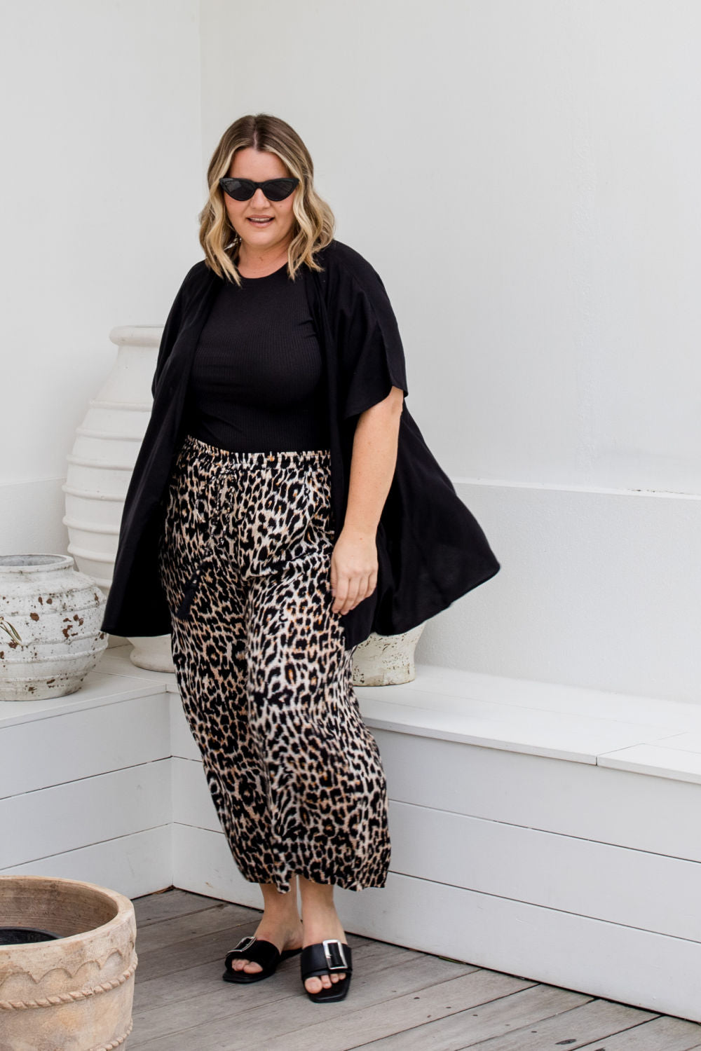 casual-black-kimono-cover-up