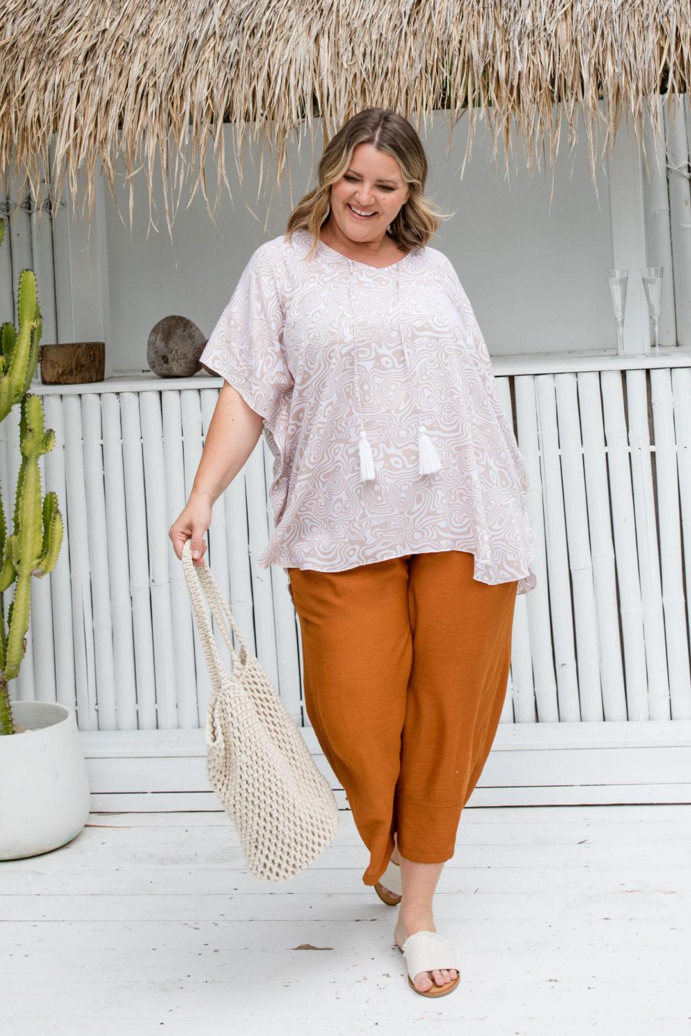 casual-summer-top-white-latte-resort-wear
