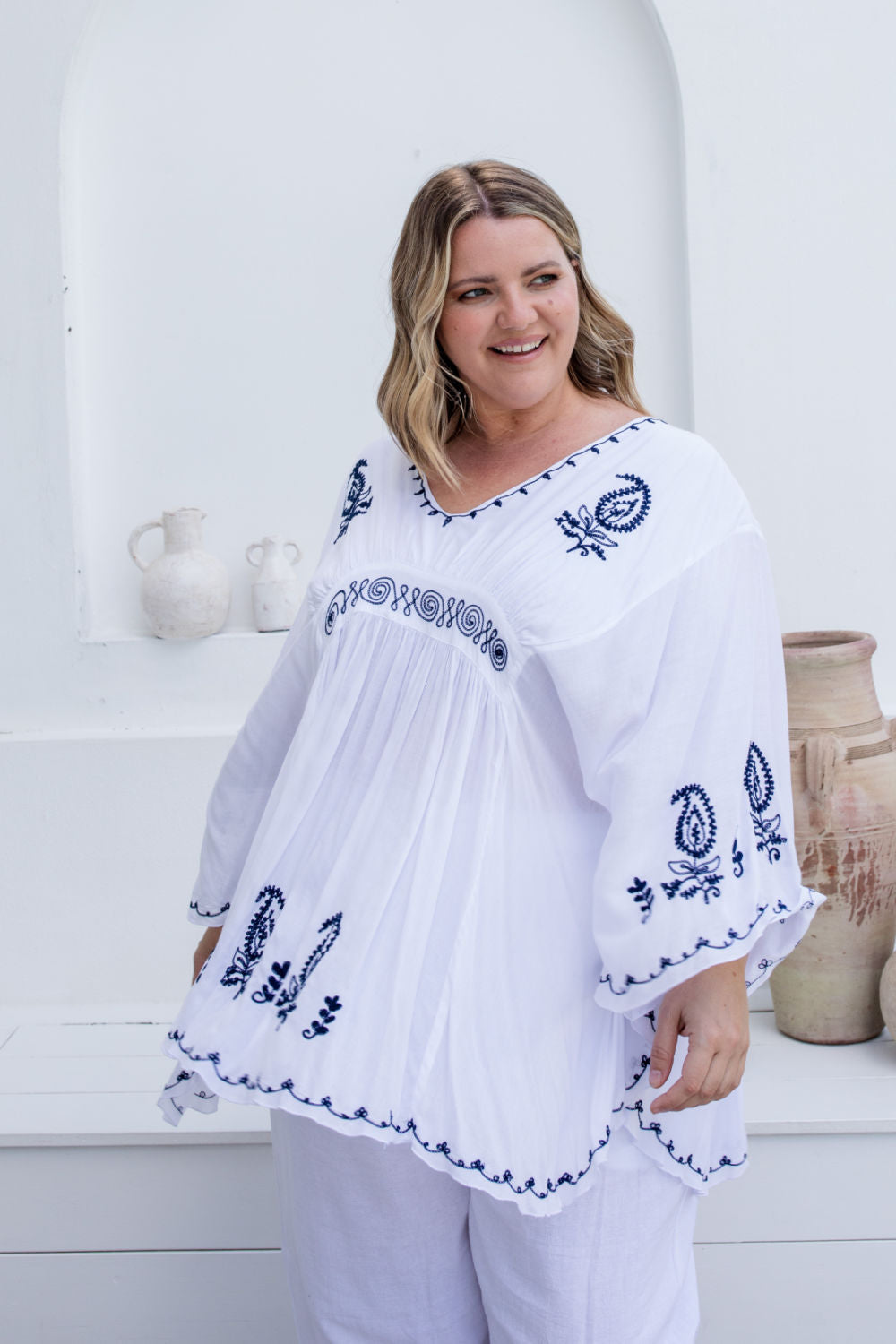 ladies-kaftan-top-white-black-embroidery