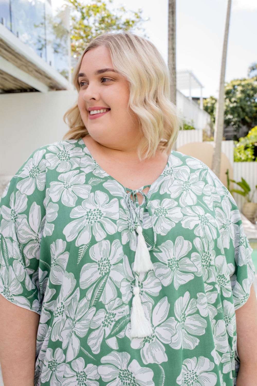 ladies-plus-size-long-kaftan-green-white-floral-resort-style
