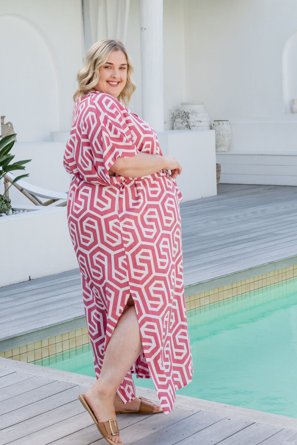 long-plus-size-summer-dress-rose-white-geometric-design