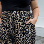 long-relaxed-fit-casual-pants-wide-leg-leopard-print-drawstring-waist