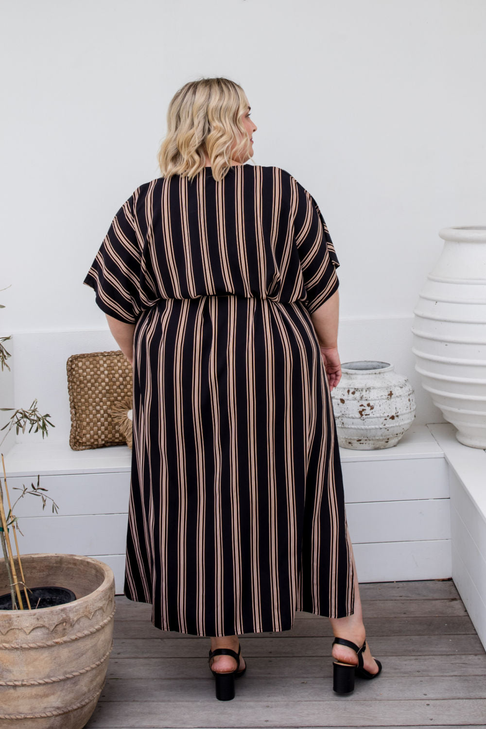 long-summer-dress-plus-size-black-neutral-cream-stripe-print-design