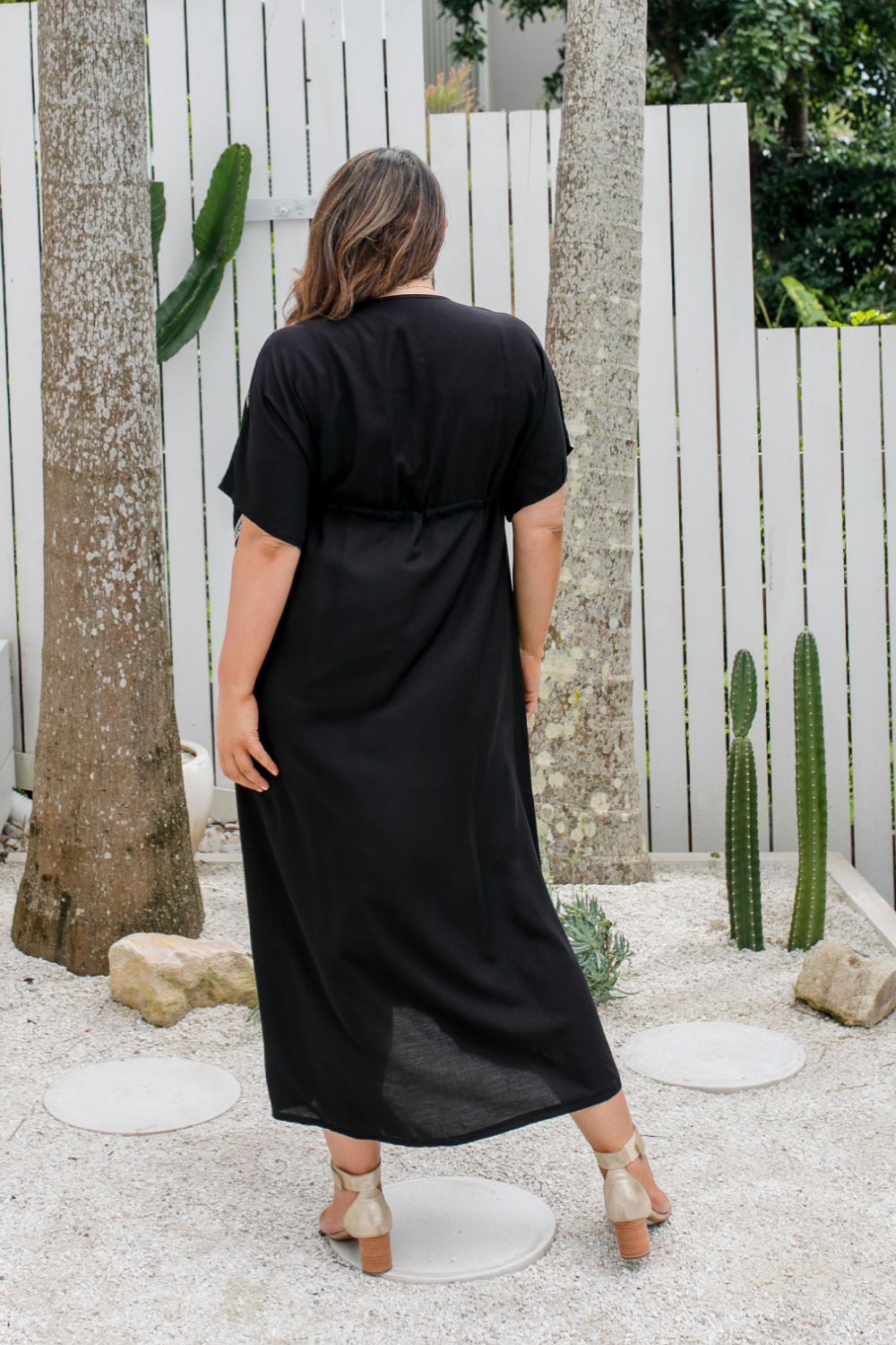 long-summer-kaftan-dress-black-with-white-embroidery