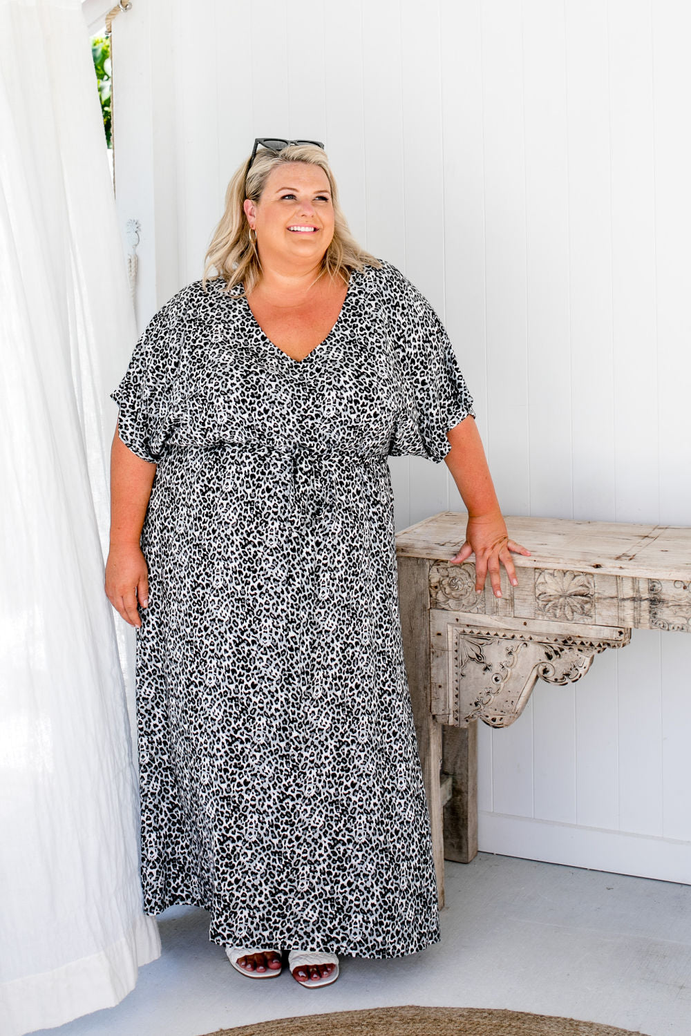 plus-size-long-casual-dress-leopard-print-black-white-grey