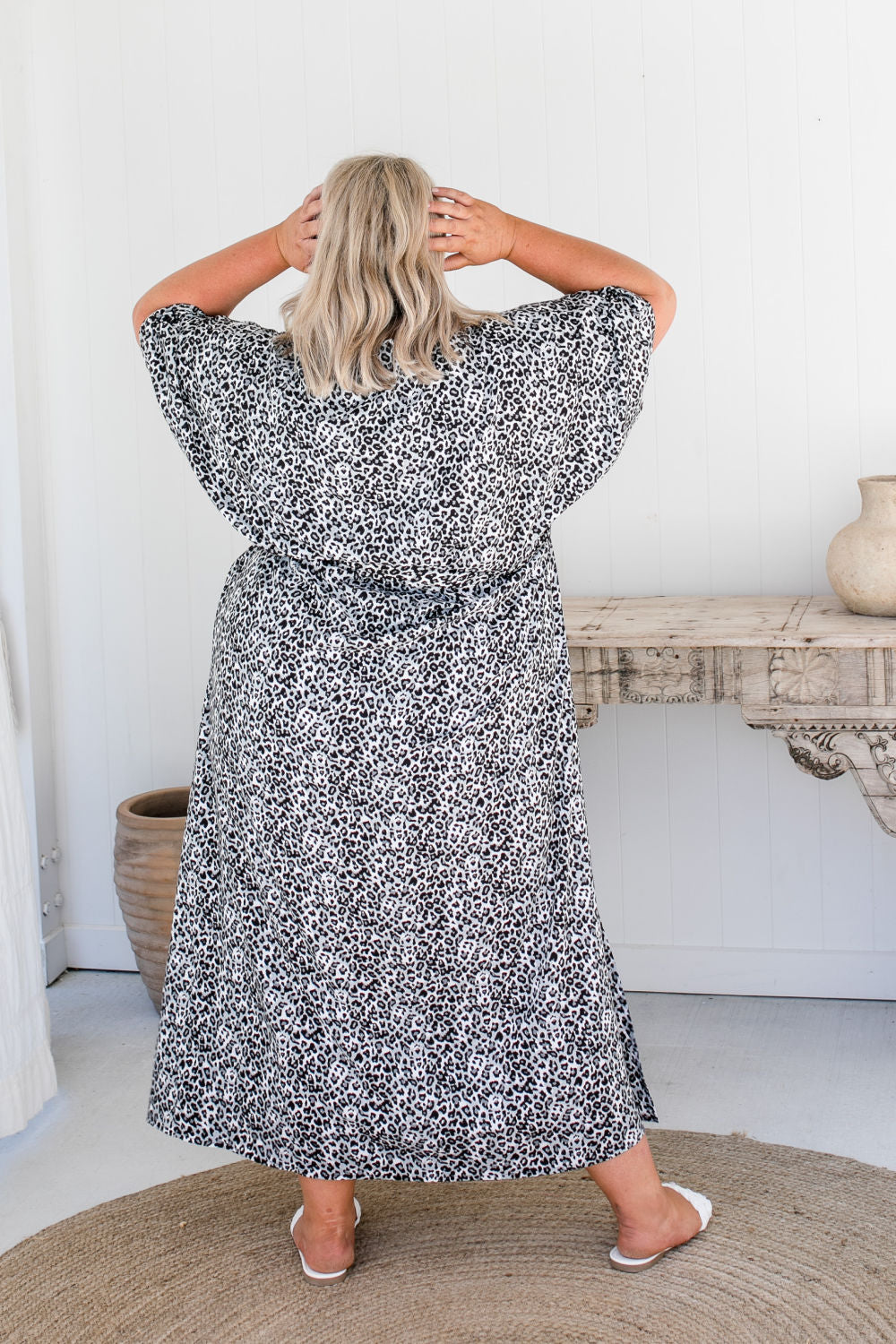 plus-size-long-casual-summer-dress-leopard-print-black-white-grey