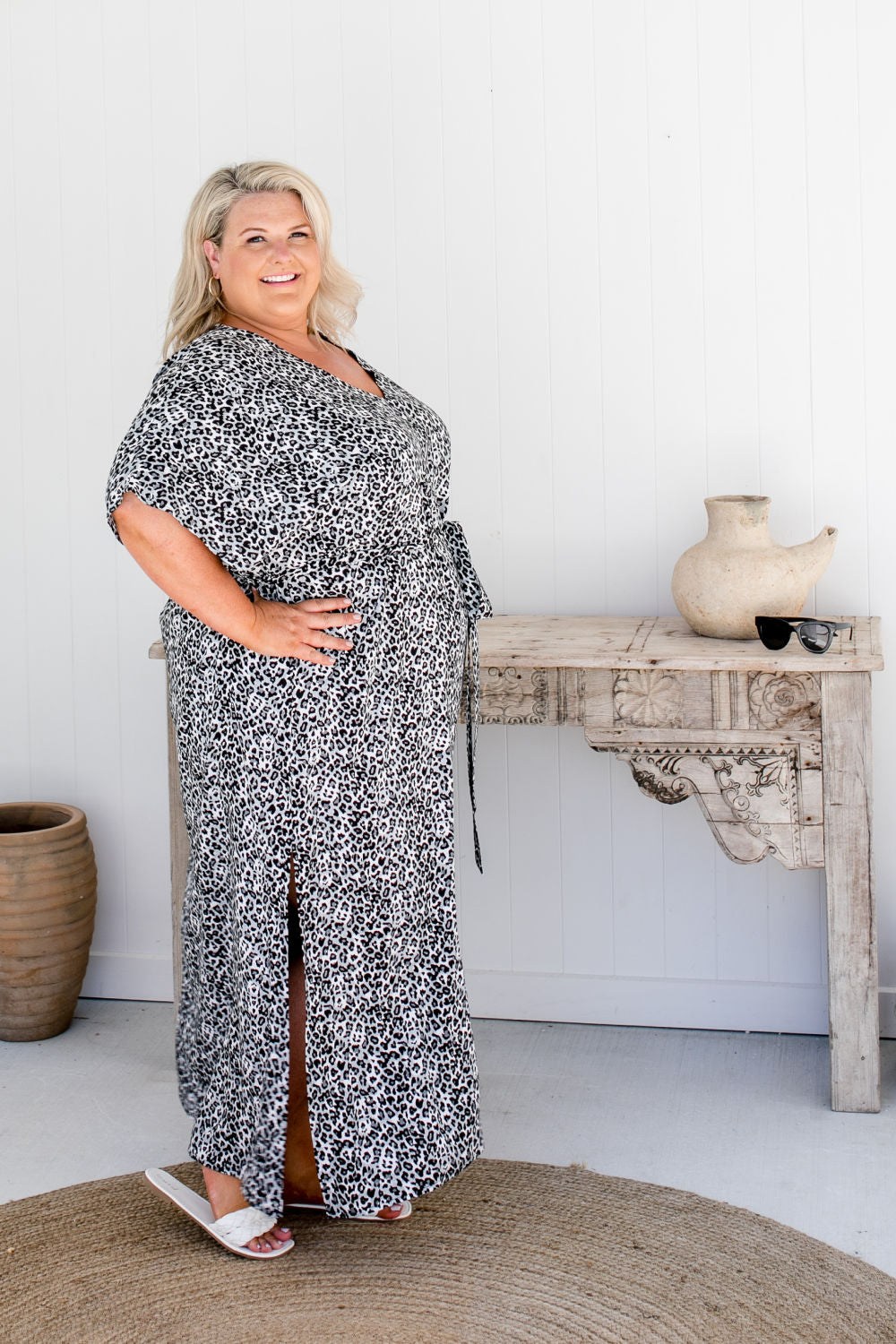 plus-size-maxi-dress-leopard-print-black-white-grey