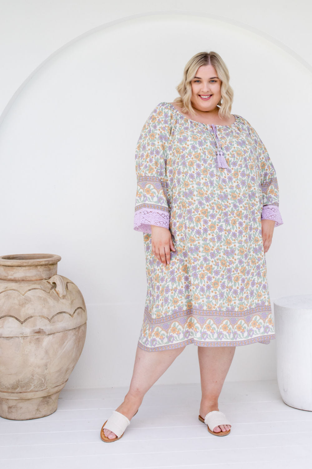 plus-size-short-kaftan-beach-dress-mauve-floral-lace-trim-resort-style
