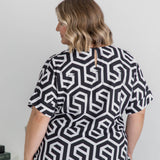 plus-size-summer-blouse-top-black-white-geometric-print-design