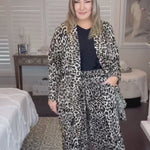 Leopard-kimono-jacket-with-matching-Palazzo-Pants-over-black-blouse-for-ladies