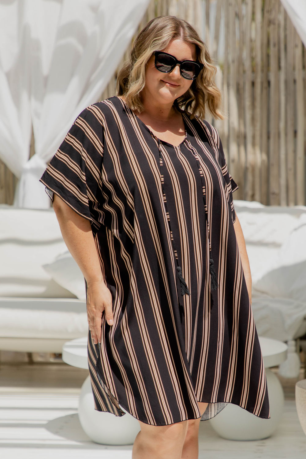 short-summer-kaftan-dress-stripe-black-caramel-cream