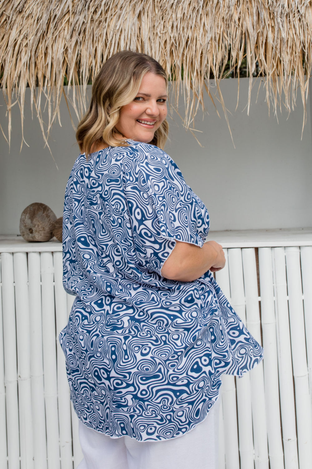 womens-casual-top-blue-white
