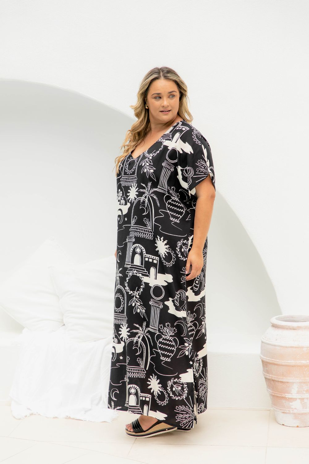 womens-maxi-dress-black-white-resort-wear-style-size-22