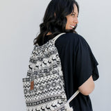 canvas-backpack-black-white-reindeer