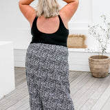extra-large-sarong-leopard-print-black-white-grey