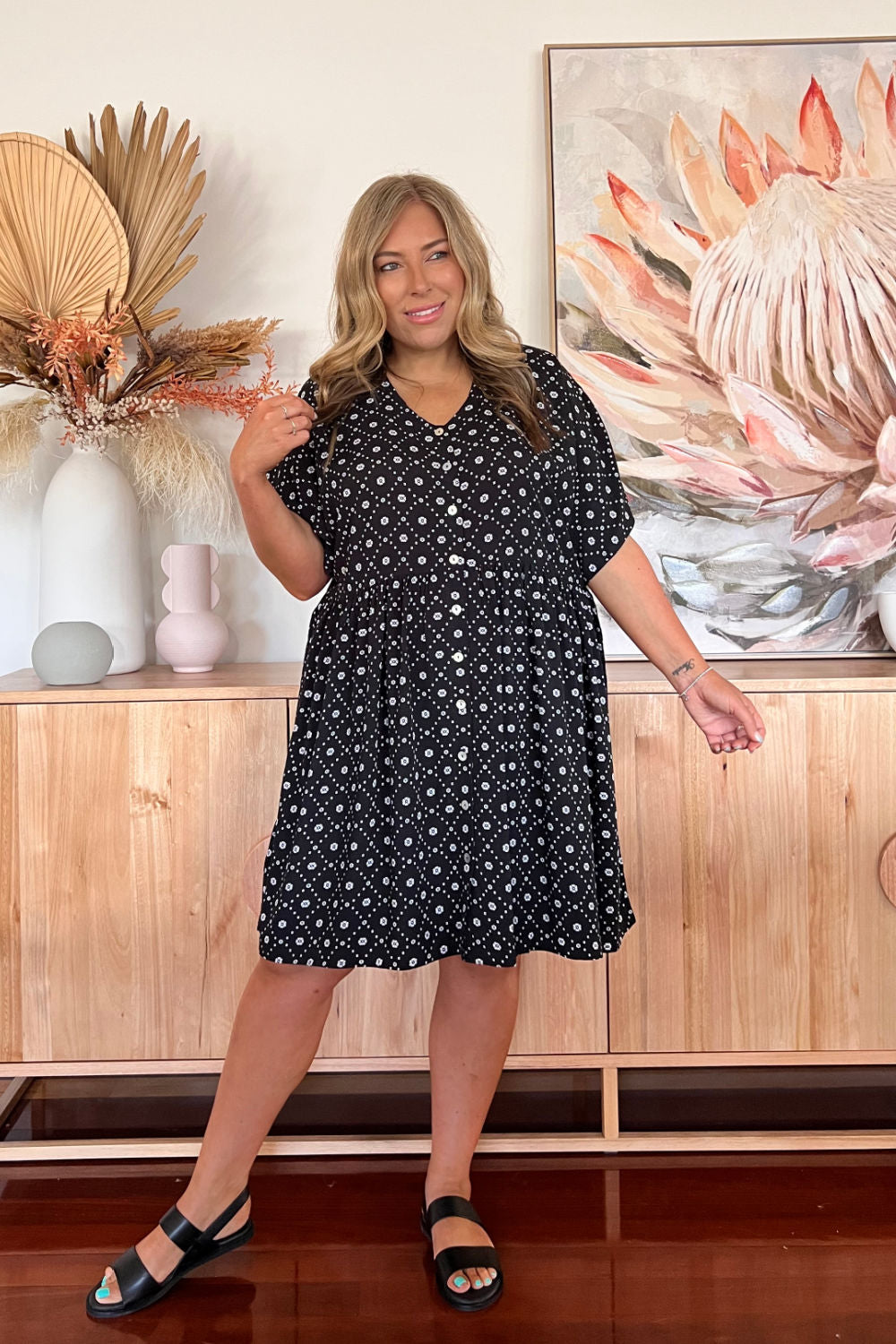 ladies-short-casual-summer-dress-black-white-geometric-print