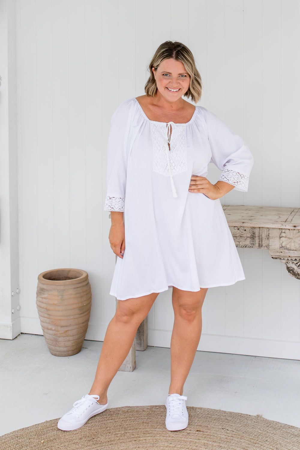 ladies-short-kaftan-dress-white-lace-embellishment