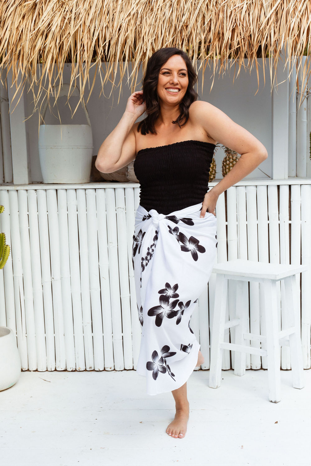 large-beach-sarong-white-black-frangipani-fringeless-design