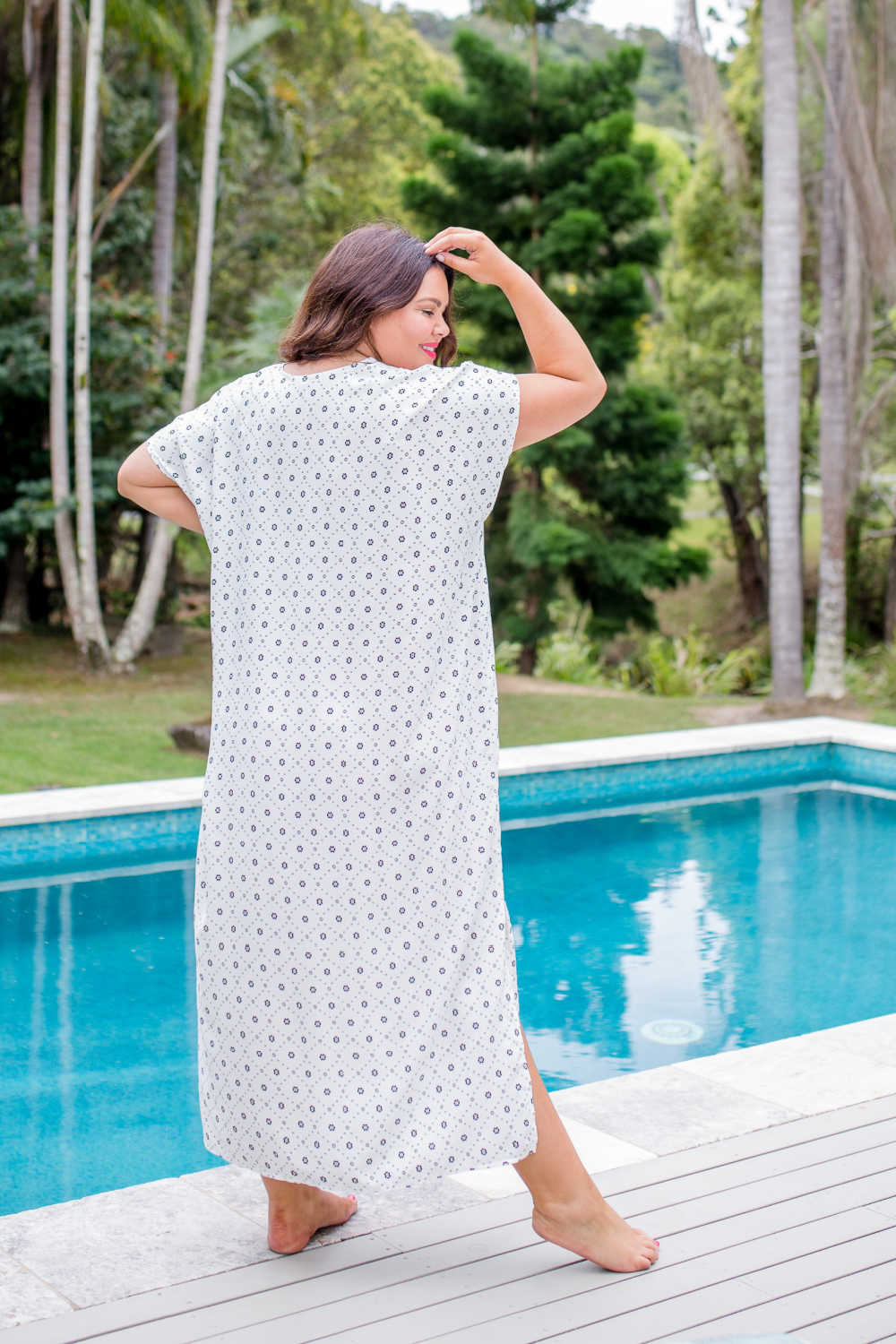 long-beach-kaftan-dress-white-black-geometric-plus-size