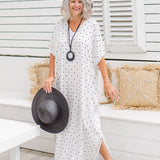 Petite – Maxikleid mit geometrischem Print - Weiß