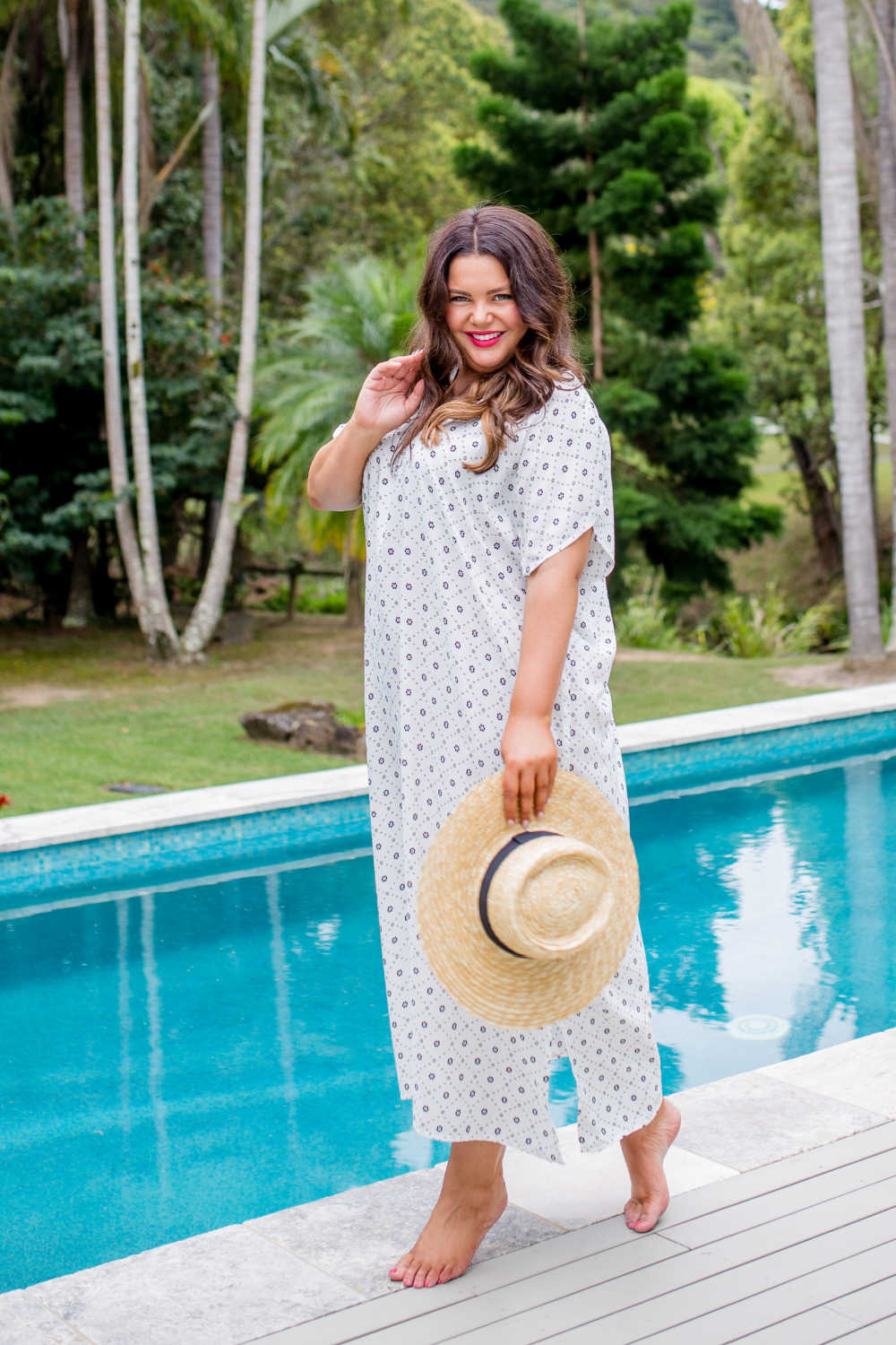 long-maxi-kaftan-dress-white-black-geometric