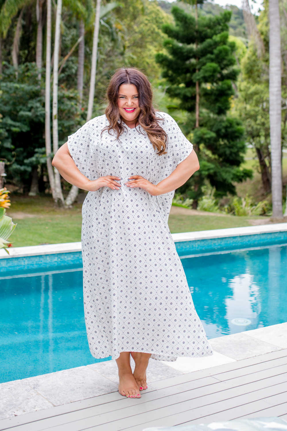 long-maxi-summer-kaftan-dress-white-black-geometric