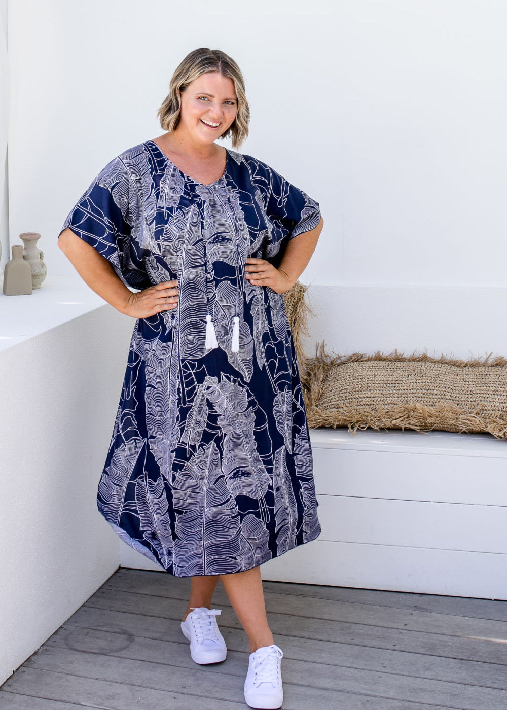 long-plus-size-kaftan-dress-blue-white-leaf-design