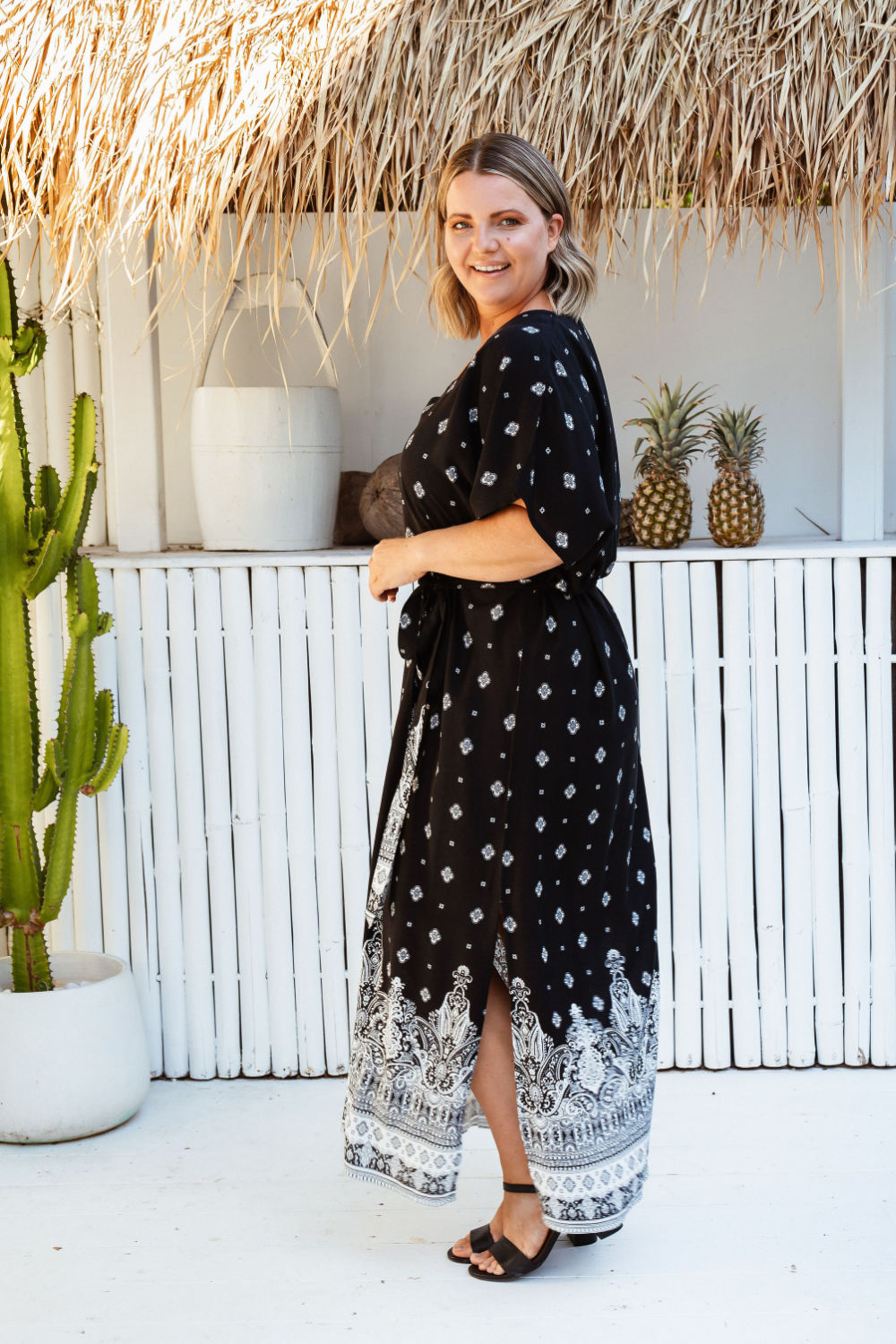 long-summer-dress-black-white-geometric-border-design-plus-size