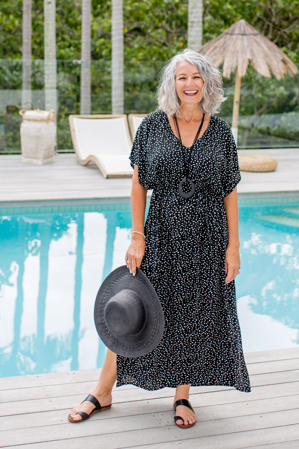 long-summer-kaftan-dress-black-white-polka