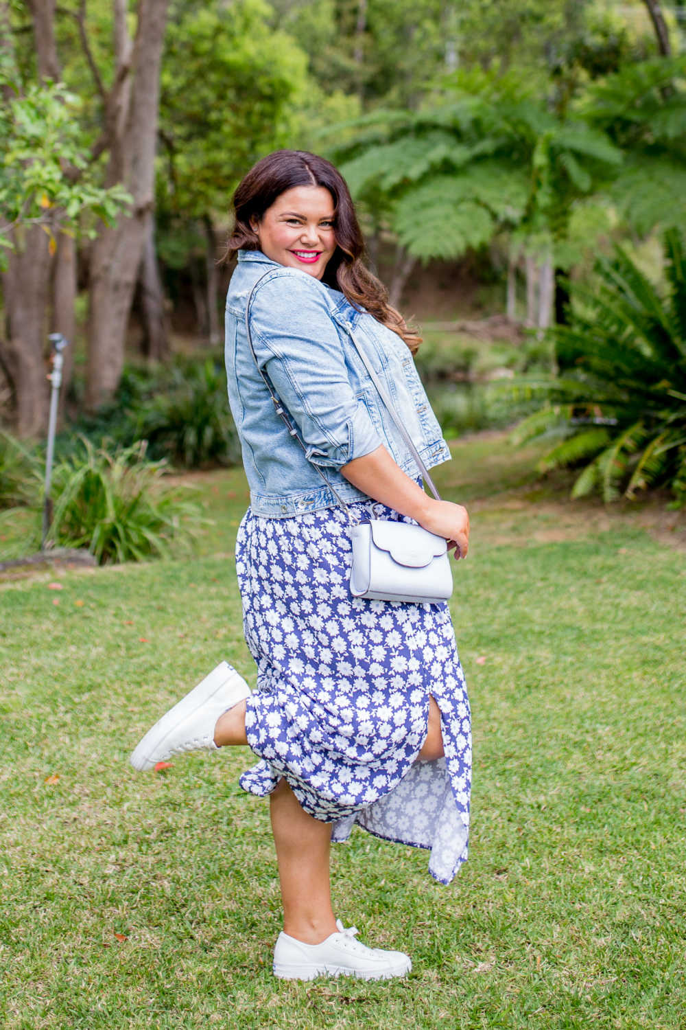 maxi-dresss-blue-daisy-design-plus-size-autumn