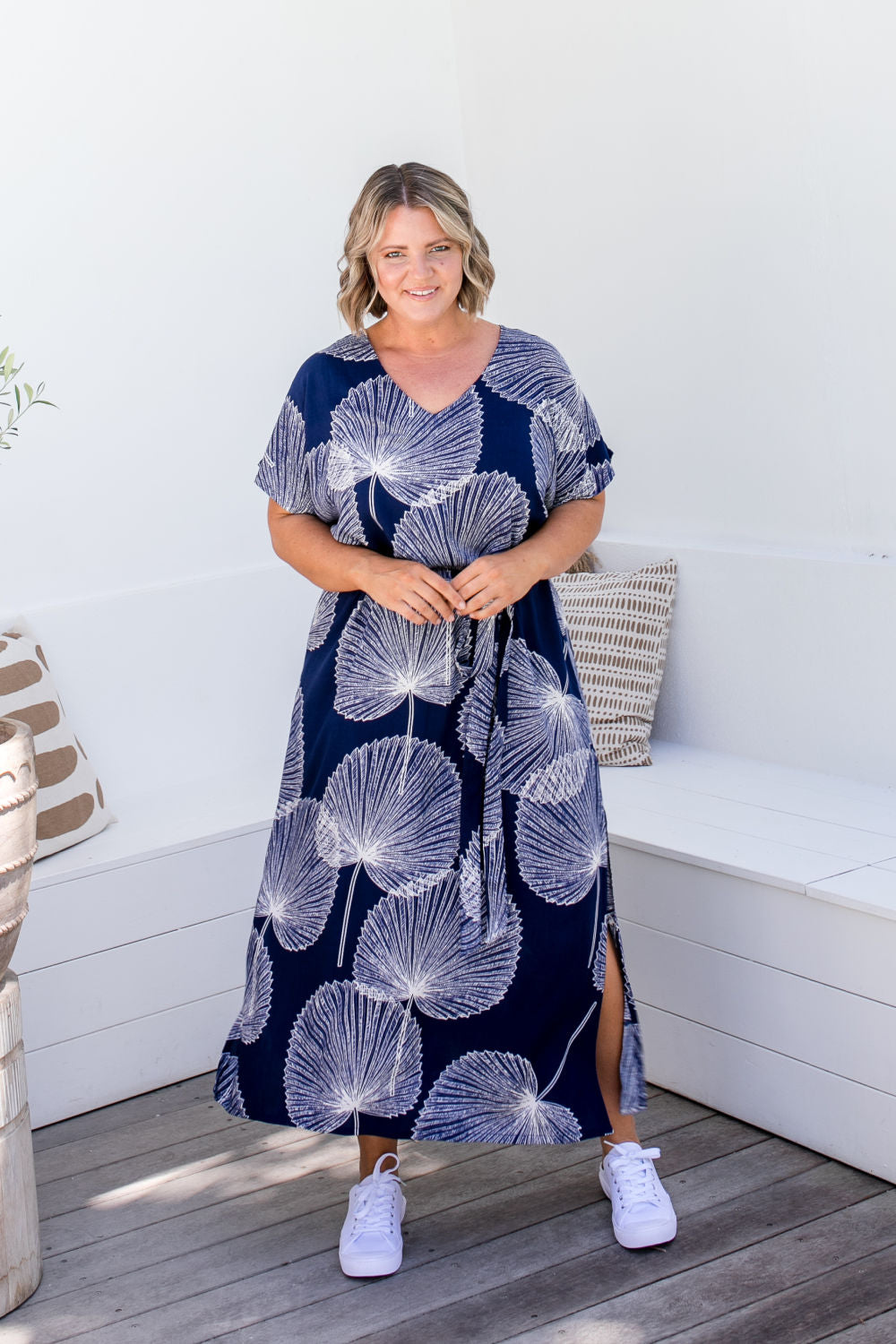 plus-size-long-kaftan-dress-resort-wear-blue-white-fan-print-design