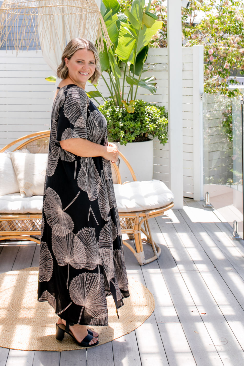 plus-size-long-summer-dress-black-latte-fan-design