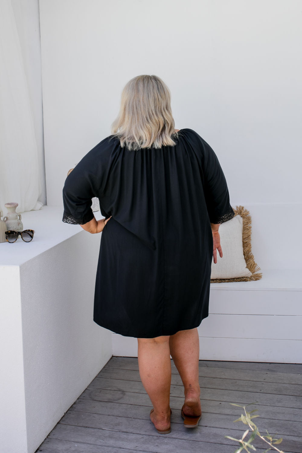 plus-size-short-beach-kaftan-black