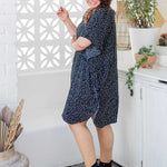 plus-size-short-kaftan-dress-black-white-polka-dots