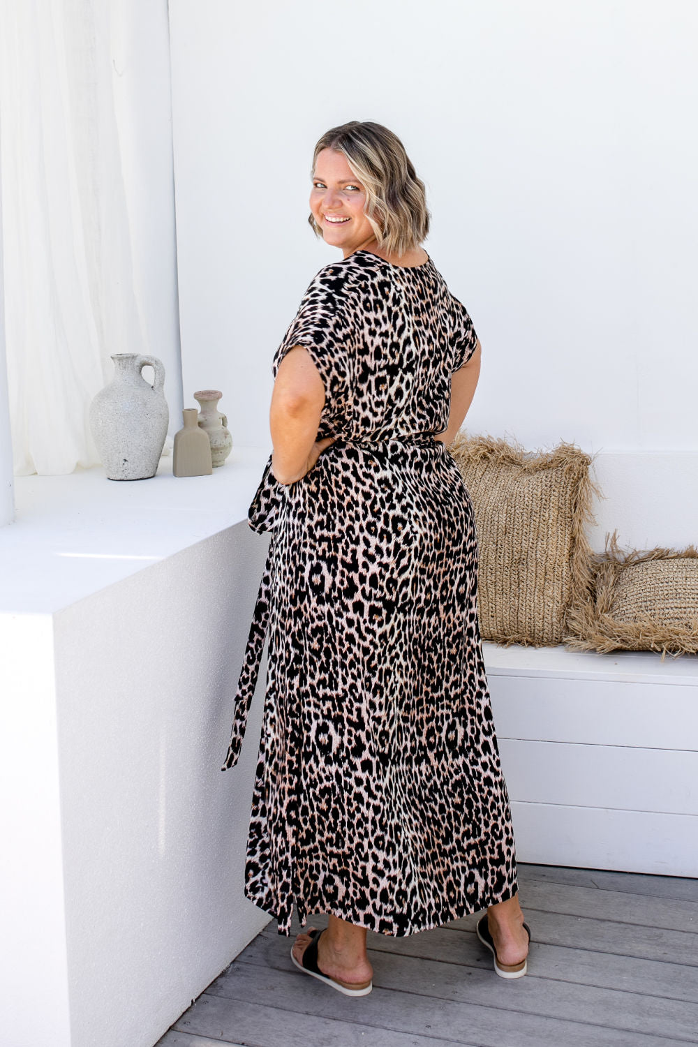 resort-wear-long-leopard-print-kaftan-dress-with-belt