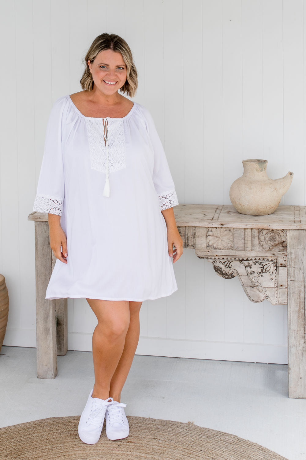 short-kaftan-dress-white-lace-embellishment-resort-wear