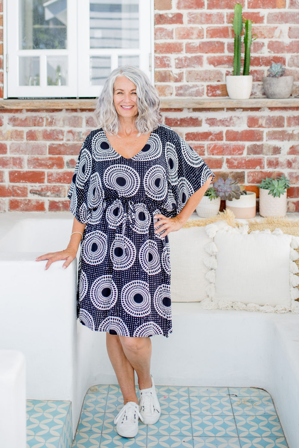 short-kaftan-summer-dress-black-white-polka-dots