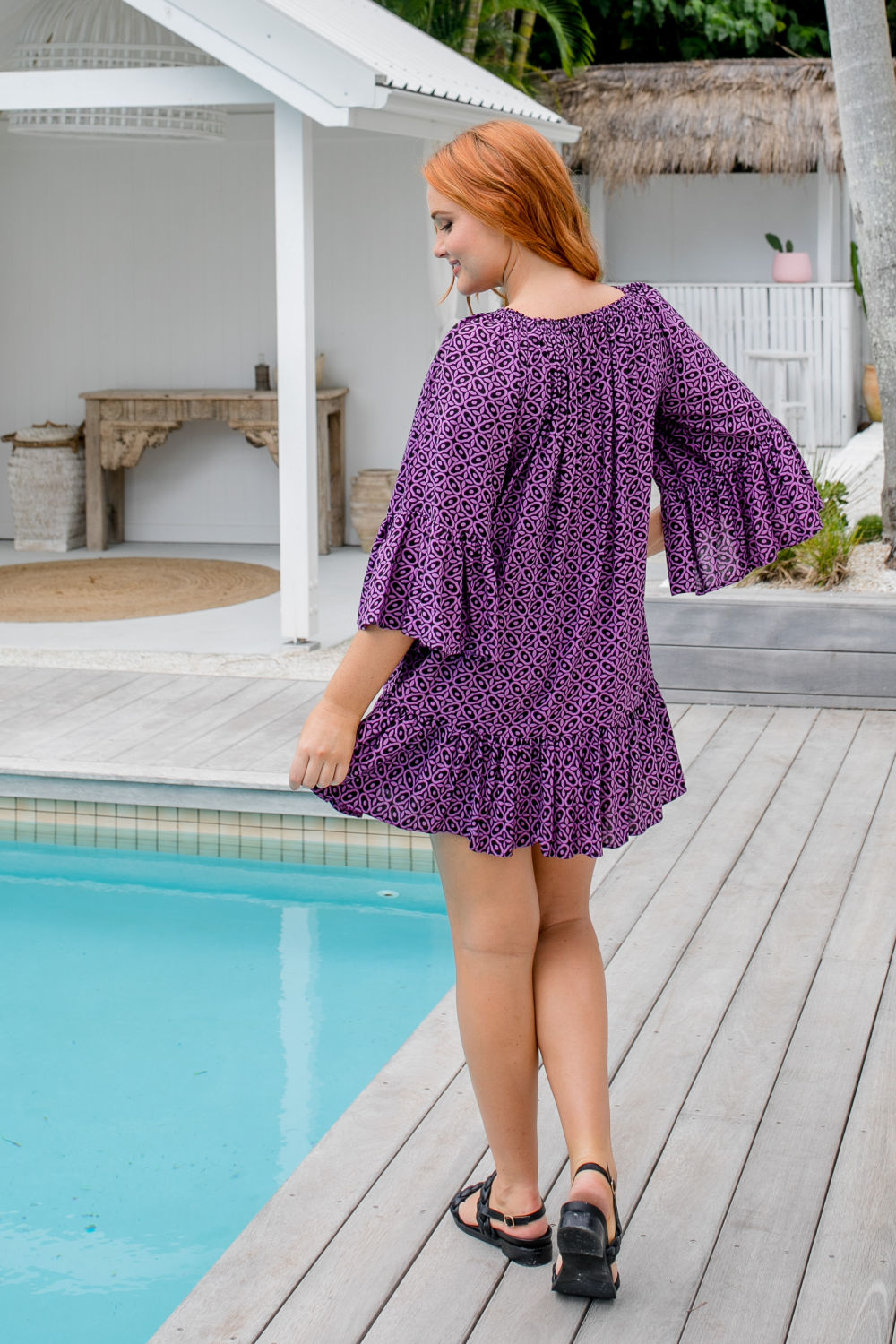 short-sun-dress-geometric-print-black-purple