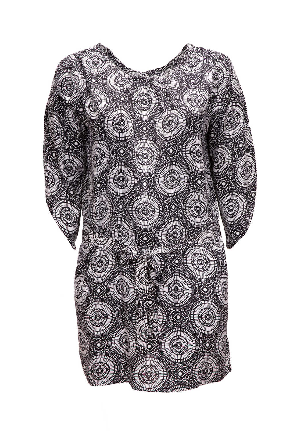 summer-beach-dress-black-white-circle-geometric-design