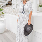 Petite – Maxikleid mit geometrischem Print - Weiß