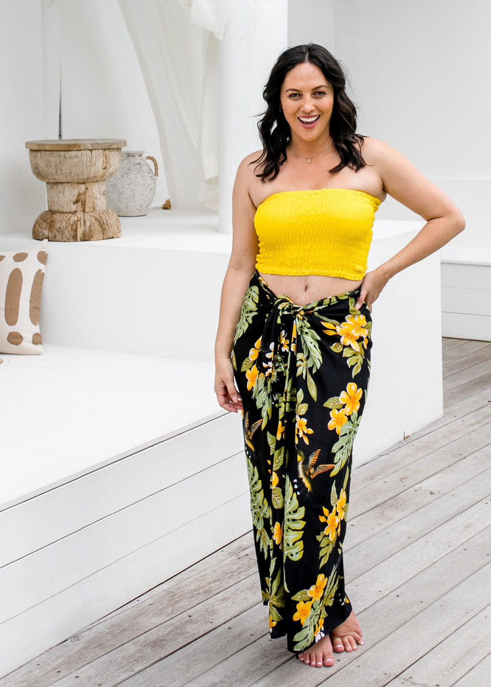 Sarong-yellow-frangipani-black