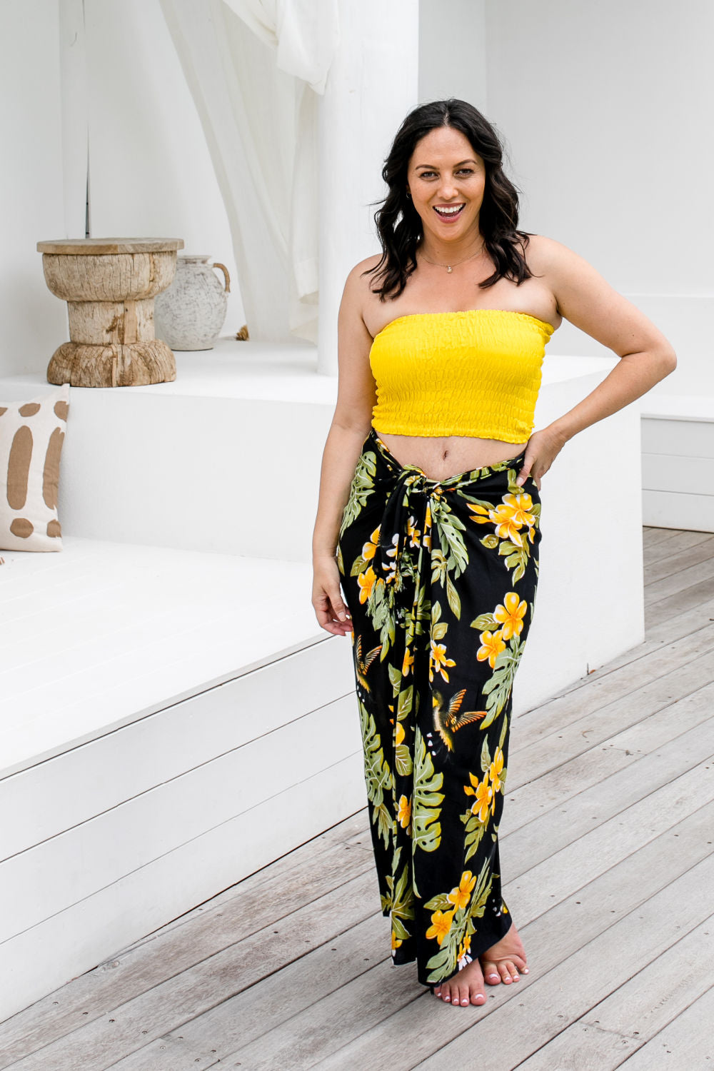 Sarong-yellow-frangipani-black