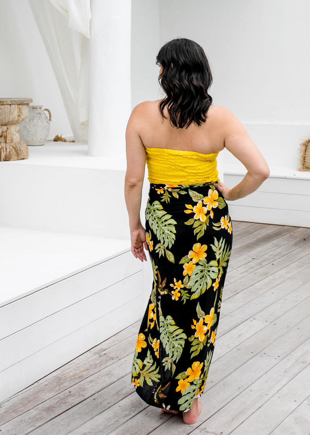 sarong-black-yellow-frangipani-flowers