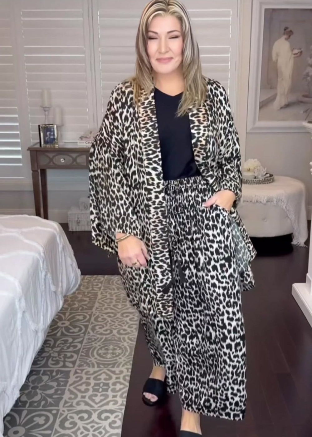 Ladies-Outfit-set-with-Leopard-Palazzo-pants-black-blouse-matching-Kimono-Jacket-for-summer