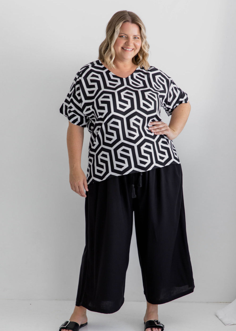 ladies-summer-blouse-top-black-white-geo-print-design