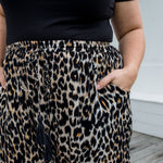    long-relaxed-fit-casual-pants-wide-leg-leopard-print-drawstring-waist