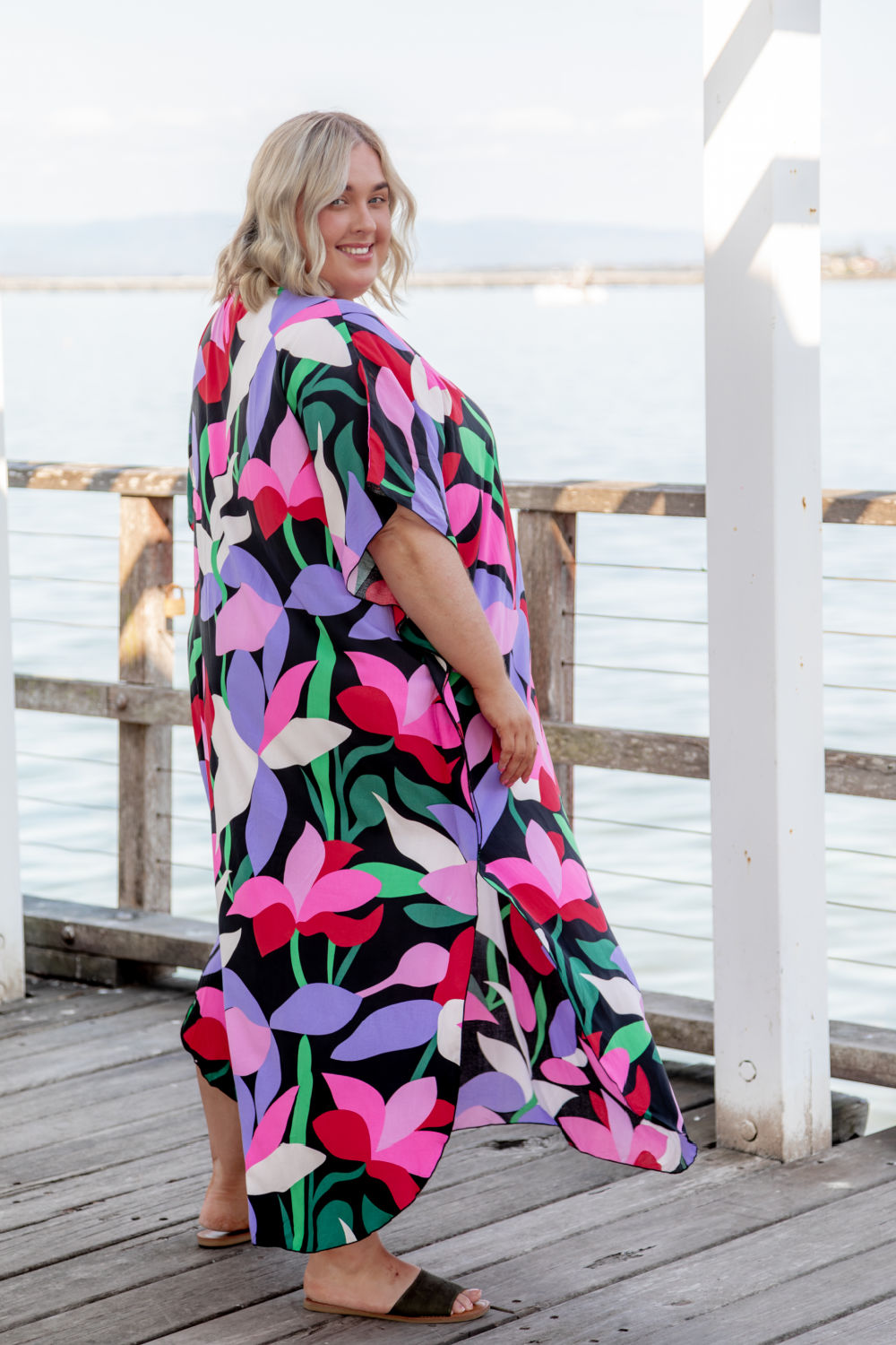 long-summer-dress-plus-size-floral-design-black-pink-mauve