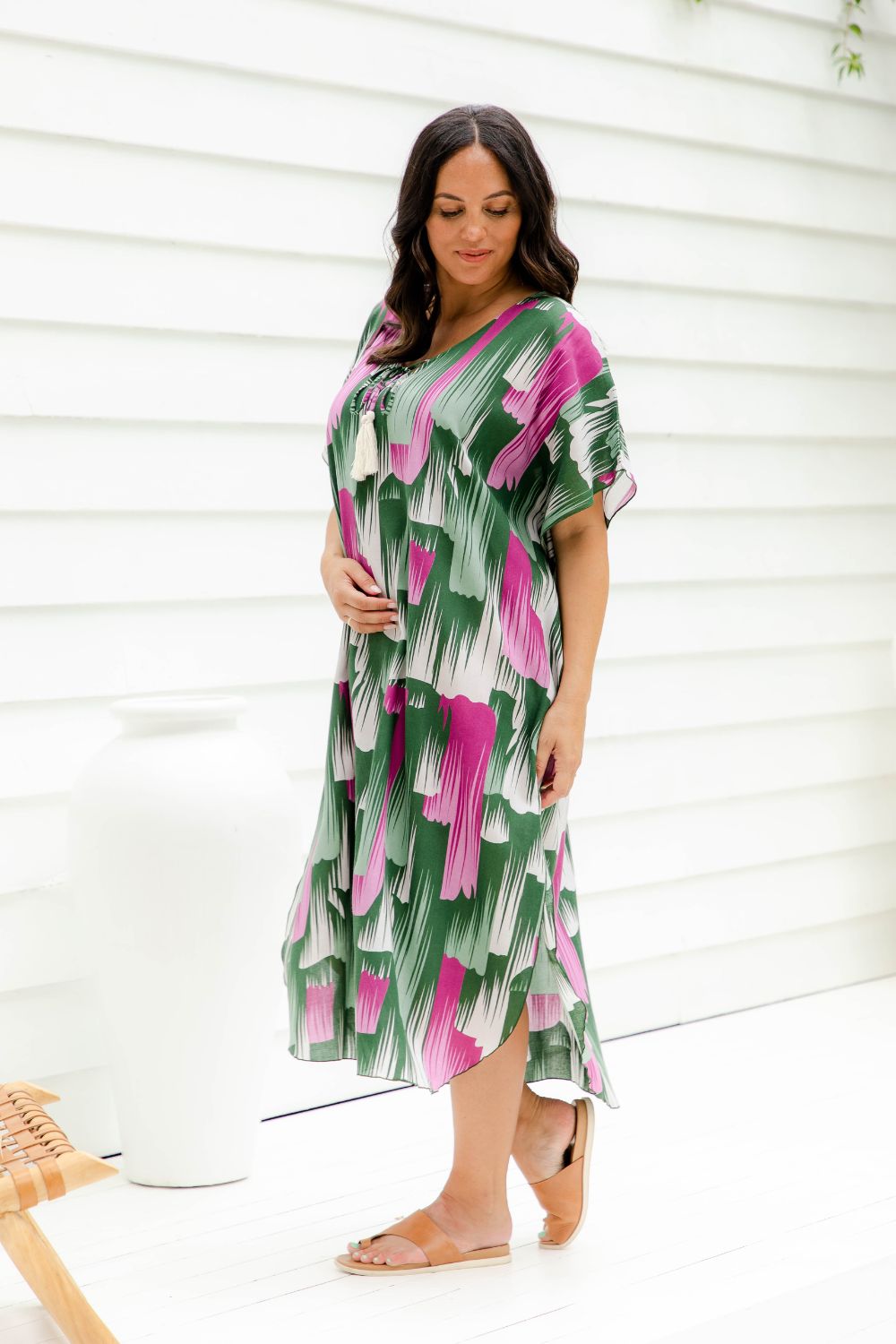 long-summer-kaftan-dress-pink-emerald-design-resort-wear-styling