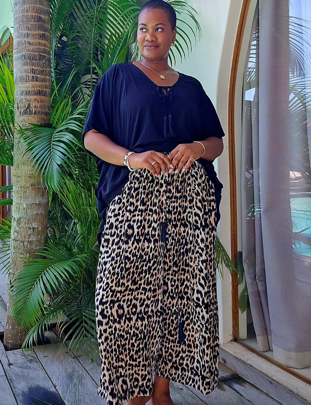 outfit-set-wide-leg-relaxed-fit-pants-leopard-print-kaftan-top-black-plus-size-inclusive